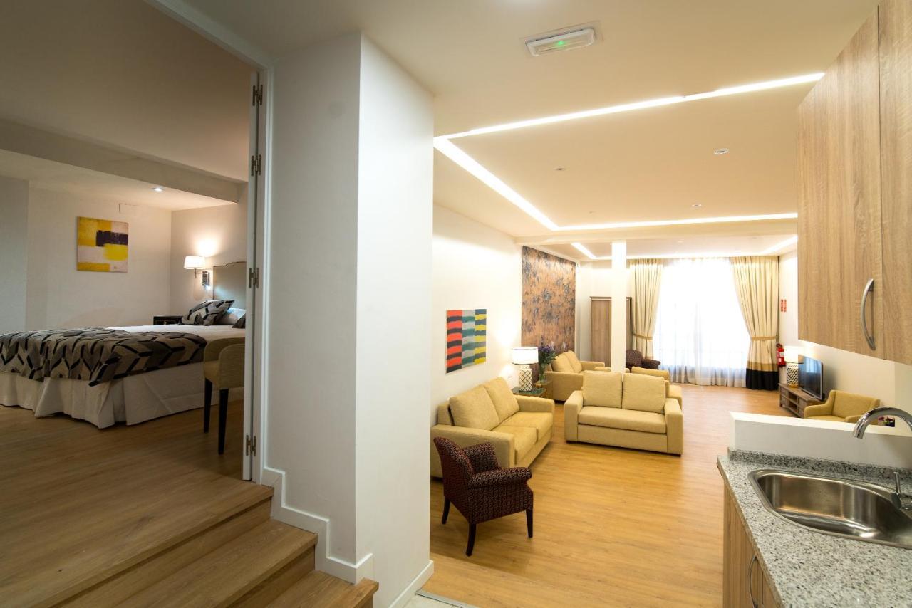 Апарт отель Arco Macarena Lofts Севилья Экстерьер фото